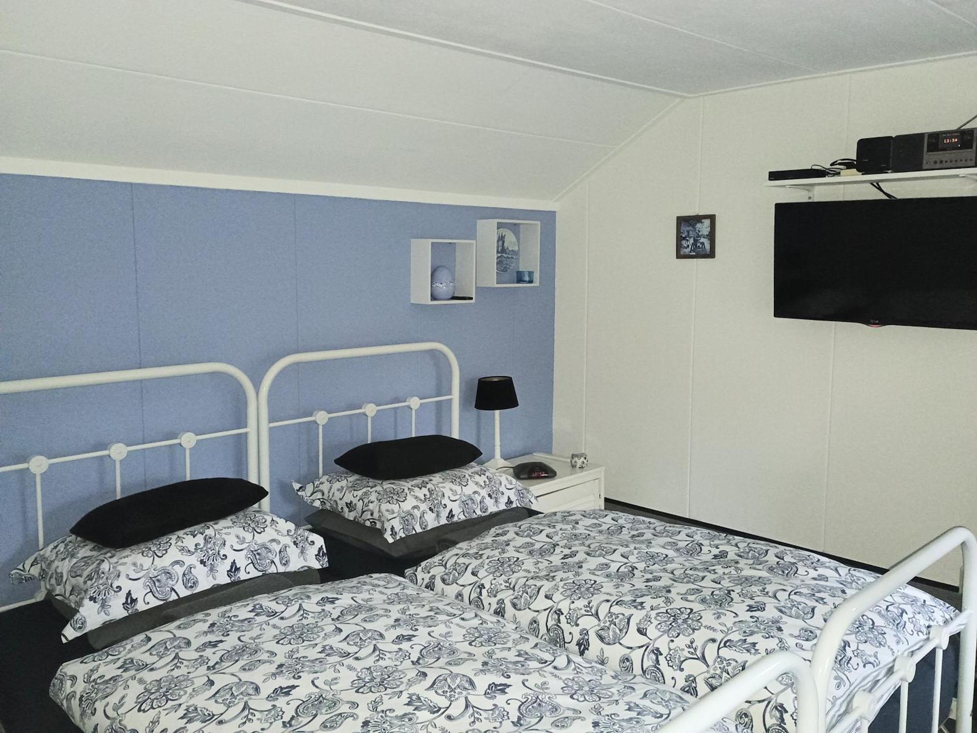 Prive Tuinhuis B&B Elly Sint Pancras Exterior foto